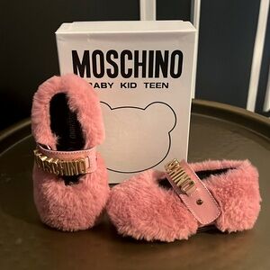 Moschino baby shoes size 19 furry cute shoes